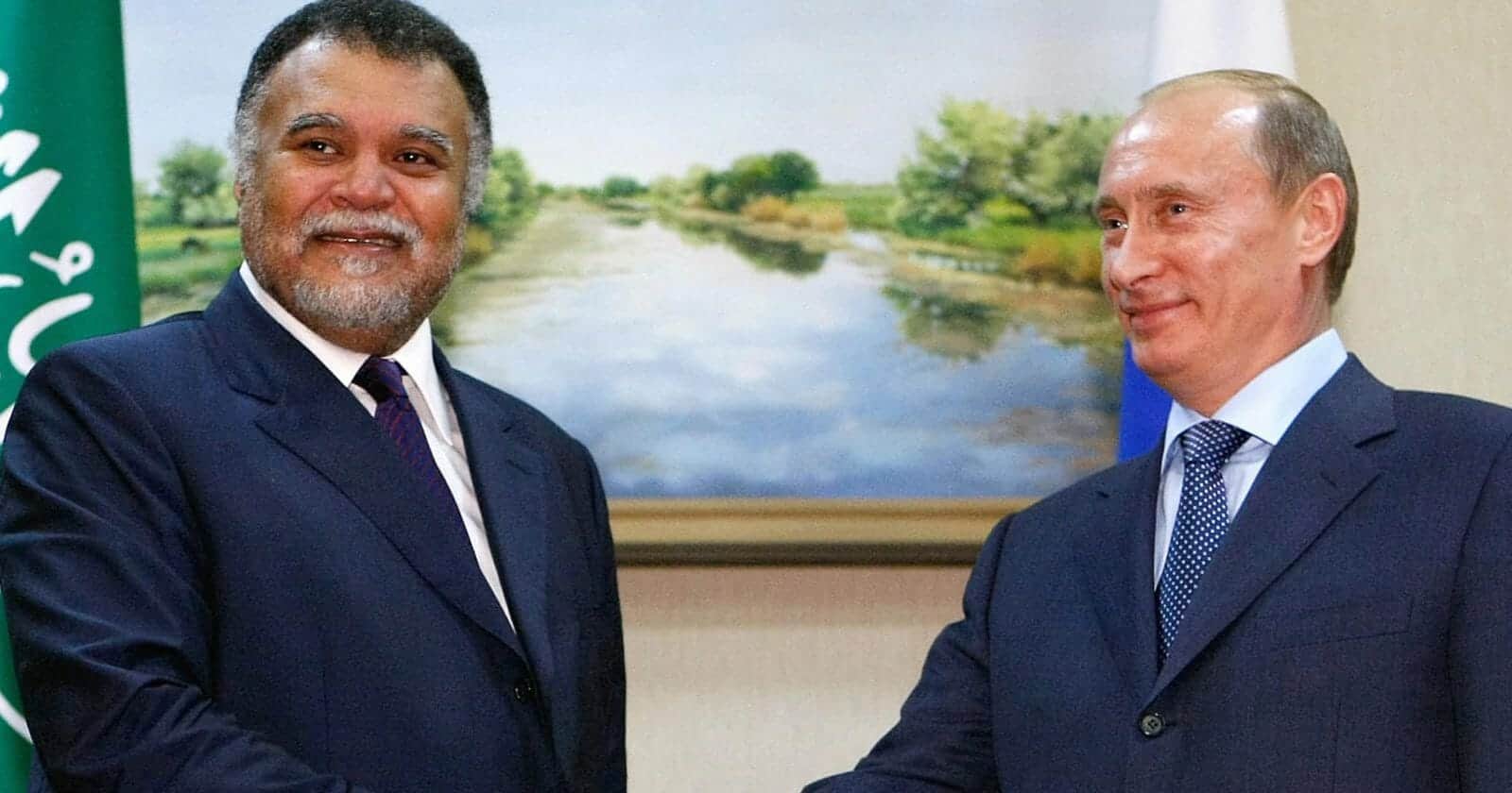 “وورلد تريبيون”: لقاء بندر ببوتين لمناقشة شروط “ما بعد هزيمة ثوار سوريا”