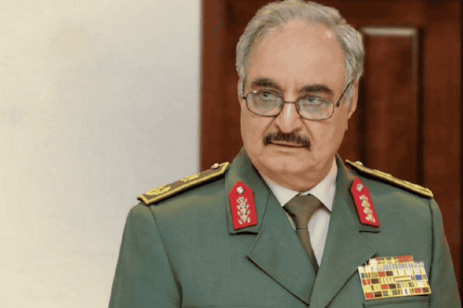 ميدل إيست آي: سلاح الجو الإماراتي وبطيارين مرتزقة حول خسارة “حفتر” إلى انتصار!