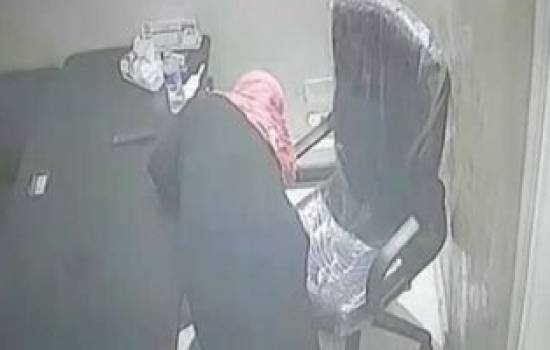 قبلت دعوة ضابط شرطة في 3 دقائق.. مصرية “بنت ناس” أدمنت “الحرام” بدون مُقابل حتى وقعت!