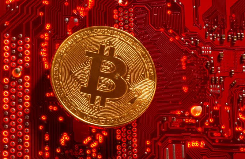 سعر البيتكوين ينخفض لأدنى مستوى في 5 أشهر .. ما علاقة حظر العملة المشفرة في روسيا؟