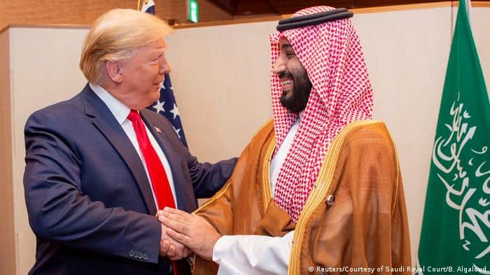 ابن سلمان يُغذي ترامب بالدولارات.. ملاعب “أبو إيفانكا” تستضيف دوري الجولف السعودي