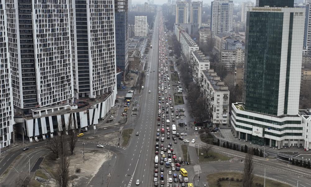 “أسوأ شروق شمس في حياتي”.. شهادات حية وتفاصيل ما حدث في أوكرانيا صباح اليوم