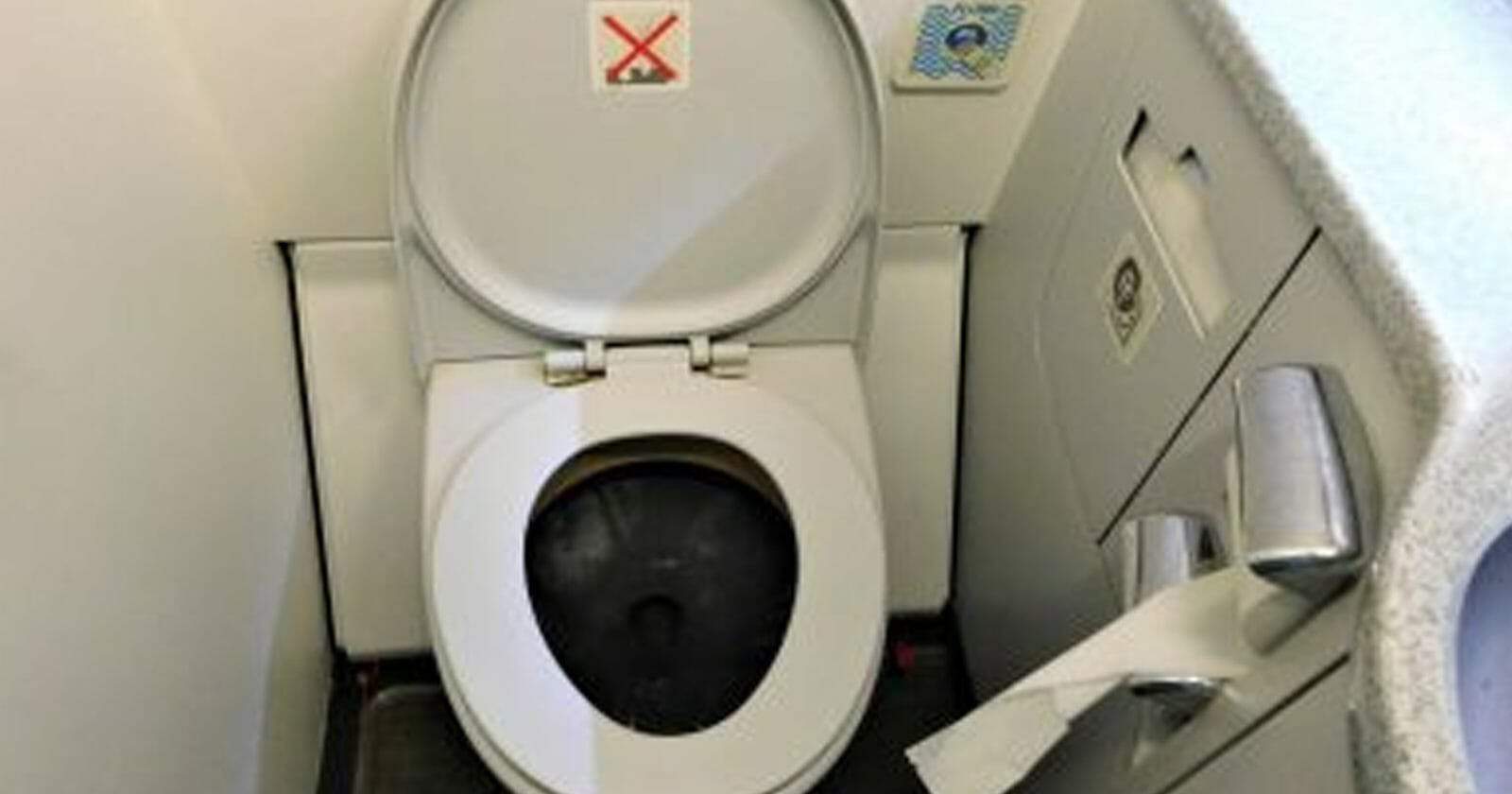 حقيقة وليس مزحة .. العلماء يجمعون فضلات الركاب على متن الطائرات لهذا السبب