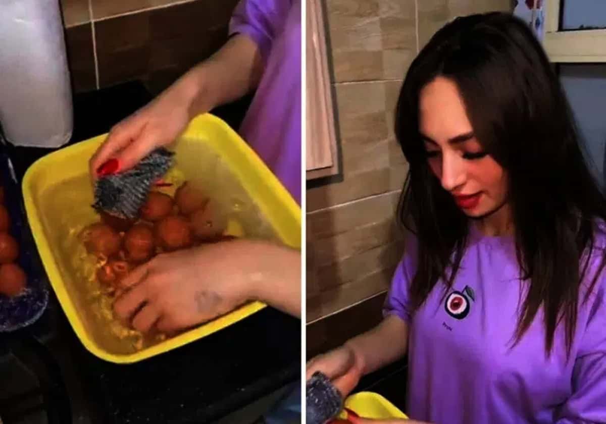 زوجها ذُهل.. مصرية تغسل البيض بالصابون وتكشف السر (فيديو)