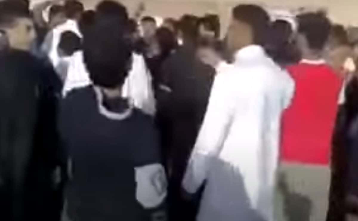 “شيعة المدينة المنورة ينظمون تظاهرة لطمية انطلاقا من المسجد النبوي”.. حقيقة فيديو هزّ السعودية