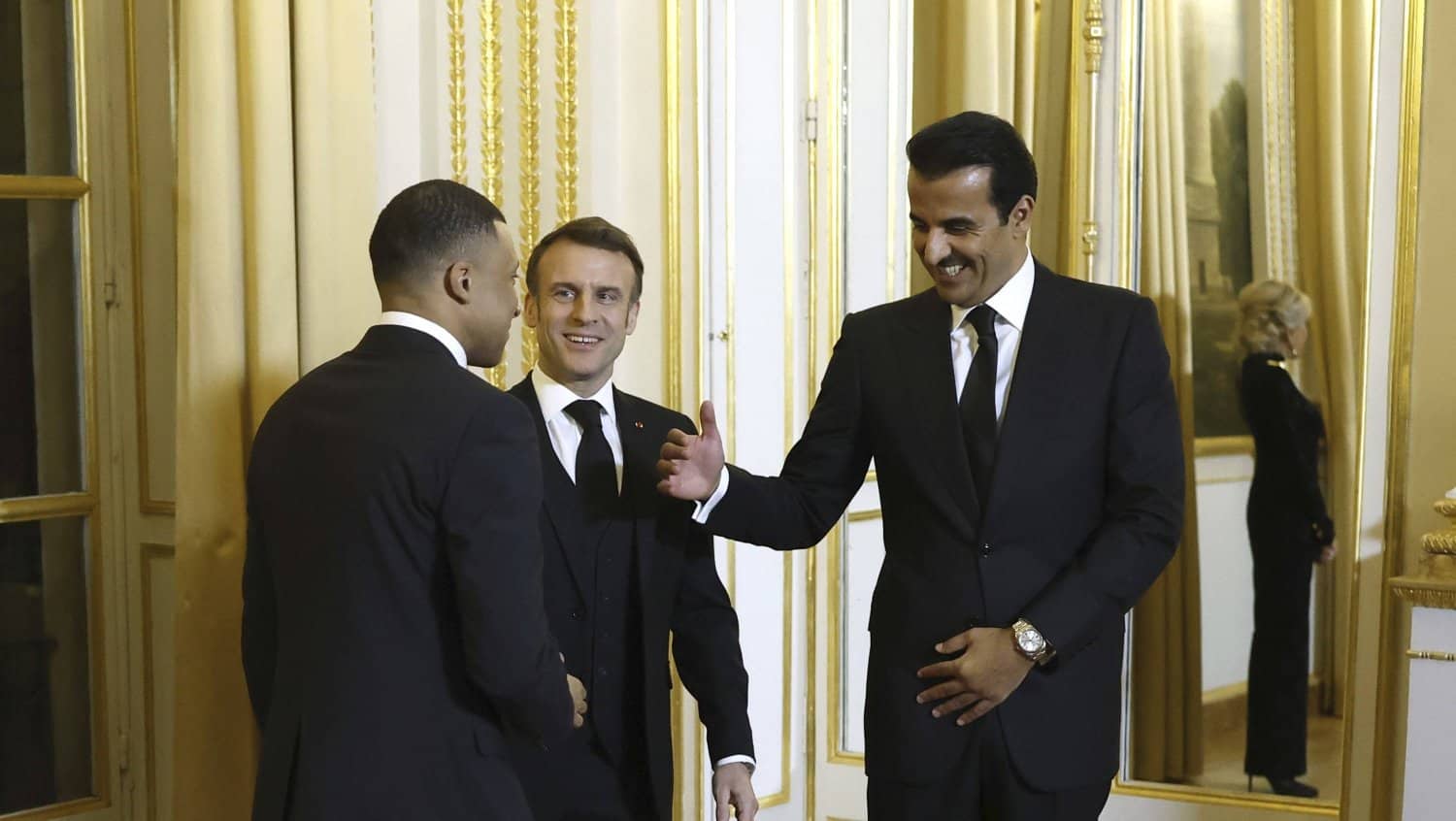 كلمتان قالهما أمير قطر لـ”مبابي” في قصر الإليزيه .. ما هما!؟