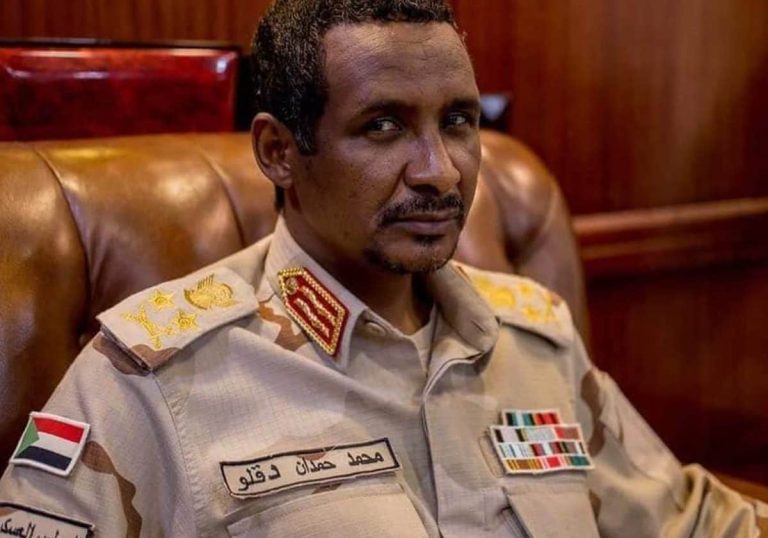 حميدتي يحقّق في ”التجاوزات”.. القاتل يعيّن نفسه قاضيا