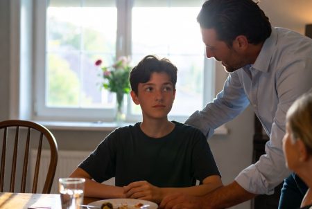 المراهقون يعيشون مشاعرهم بعنف يفوق إدراكهم لكيفية إدارتها.