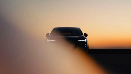 تقنيات الذكاء الاصطناعي تجعل السيارات أكثر وعيًا بمشاعر السائق لتتحول الرحلة إلى تجربة تفاعلية تثير تساؤلات حول حدود التواصل بين الإنسان والآلة