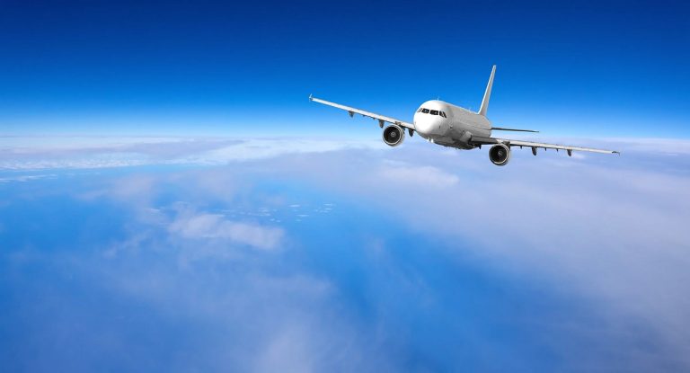 تجربة مرهقة على متن رحلة قصيرة تحولت إلى لحظات توتر بعد اهتزاز مفاجئ كشف خطورة بعض المسارات الجوية وتأثيرها على سلامة المسافرين