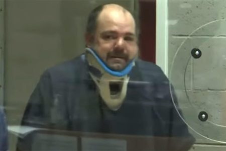 بلدة هادئة تتحول إلى مسرح صدمة بعد أن تنقلب علاقة عاطفية إلى جريمة غامضة تكشف وجها مظلمًا للعاطفـة وتترك السكان في دوامة خوف وحيرة