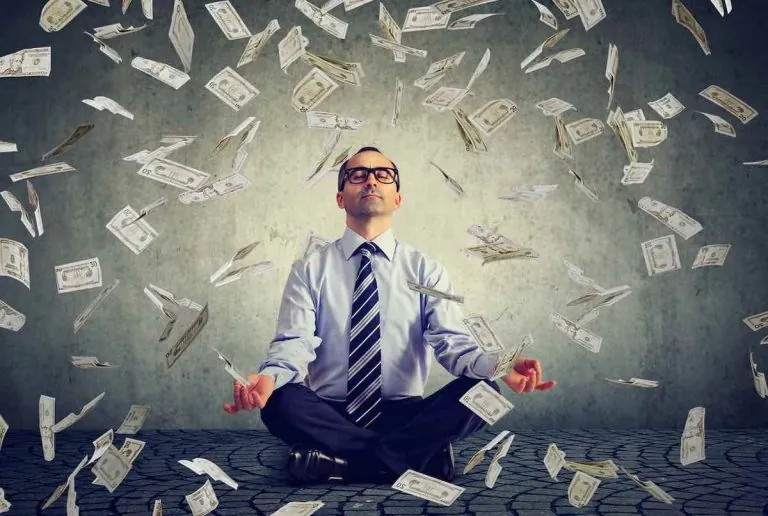 الخطوة الأولى في أي خطة مالية ناجحة هي تحديد أهداف واضحة قابلة للقياس والتنفيذ خلال العام