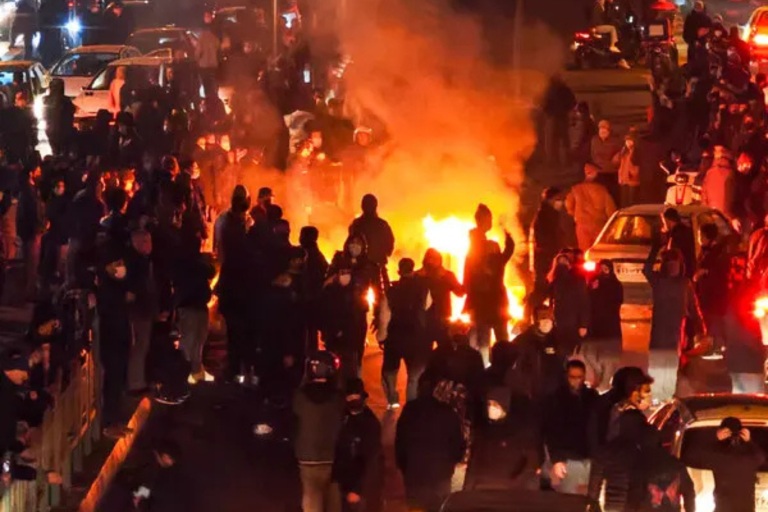 مستشفى إيراني يوثّق مئات الإصابات بالرصاص في العيون خلال القمع العنيف للاحتجاجات