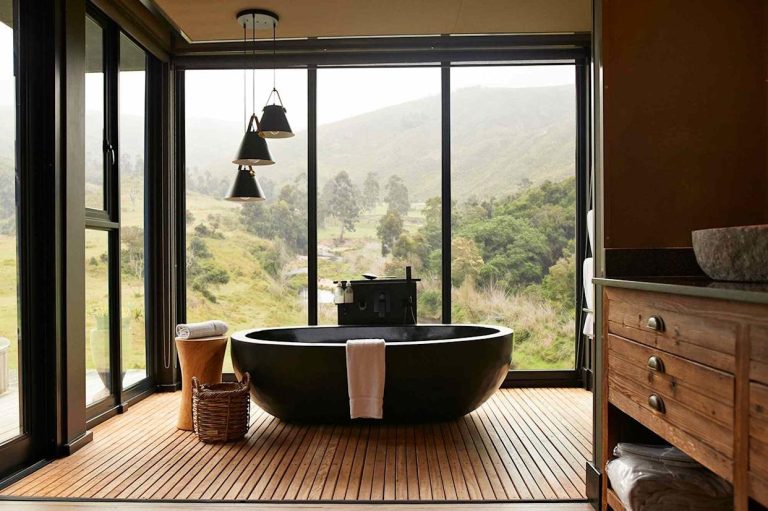 نصيحة بسيطة يتداولها المسافرون تمنح إحساسًا بالفخامة في الفنادق وتفتح تساؤلات حول ما يمكن أن يفعله الذكاء البشري لتغيير تفاصيل التجربة دون تكلفة