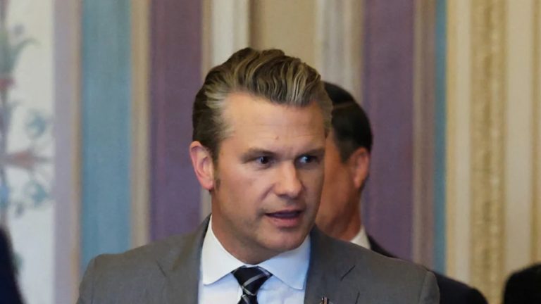 “سياسة الأرض المحروقة”.. لماذا قرر هيغسيث استخدام القنابل العملاقة في قصف إيران الآن؟ تصاعد التوتر مع مؤشرات على تغيير في أسلوب التحرك الأميركي يثير تساؤلات حول نوايا واشنطن واحتمالات توسع دائرة المواجهة المقبلة