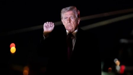 توتر متصاعد في الشرق الأوسط مع حشد آلاف الجنود الأميركيين وتصريحات مثيرة من ترامب حول السيطرة على نفط إيران تثير تساؤلات عن نوايا واشنطن المقبلة