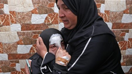 فقدان أربع نساء في بيت عوا يعمّق الخوف بين الفلسطينيين الذين يعيشون وسط حرب بلا ملاجئ أو إنذار بينما تحمي القبة الحديدية المستوطنات القريبة