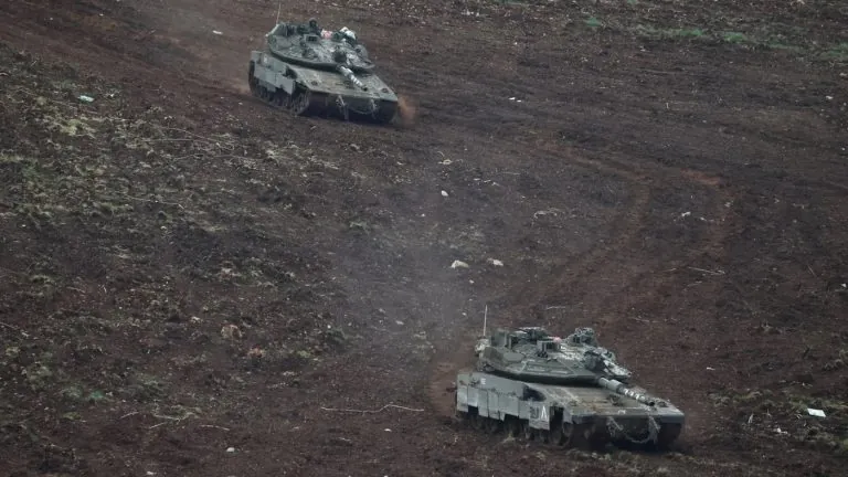 تصاعد التوتر على الحدود اللبنانية الإسرائيلية مع إعلان خطط لإقامة منطقة أمنية عميقة وتحذيرات من تصعيد قد يغيّر شكل الحدود ويضاعف معاناة المدنيين