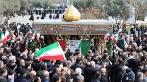 تصاعد التوتر بعد فشل الصواريخ الإيرانية في إصابة القاعدة بالمحيط الهندي وبريطانيا تمنح واشنطن الضوء الأخضر لاستخدام قواعدها وسط مخاوف من اتساع الحرب وتأثيرها على الطاقة