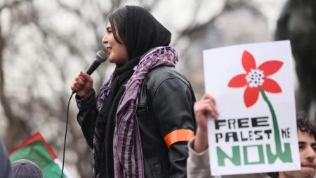 اعتقال رجل في نيوجيرسي بعد إحباط مخطط لاستهداف ناشطة فلسطينية أميركية يسلّط الضوء على تصاعد التهديدات ضد الأصوات المدافعة عن فلسطين داخل الولايات المتحدة