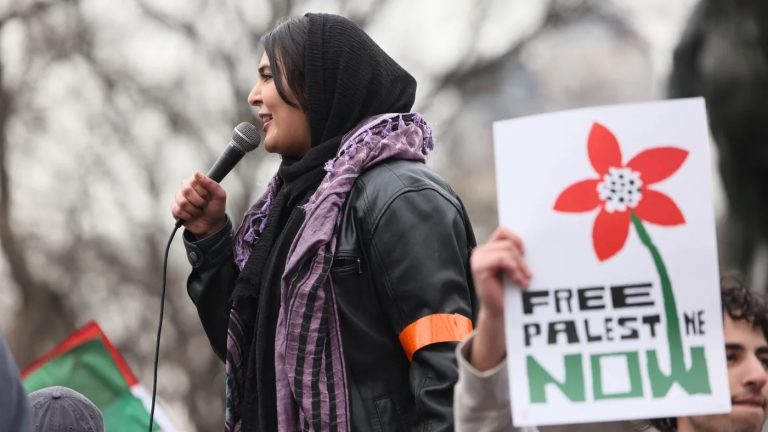 إحباط محاولة استهداف منزل الناشطة الفلسطينية نردين كسواني بقنابل حارقة في الولايات المتحدة اعتقال رجل في نيوجيرسي بعد إحباط مخطط لاستهداف ناشطة فلسطينية أميركية يسلّط الضوء على تصاعد التهديدات ضد الأصوات المدافعة عن فلسطين داخل الولايات المتحدة