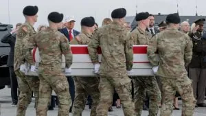 تتنامى داخل صفوف الجيش الأمريكي مخاوف من اندفاع واشنطن نحو مواجهة مع إيران وسط تساؤلات عن جدوى الحرب وتداعياتها على الجنود ومستقبل المنطقة