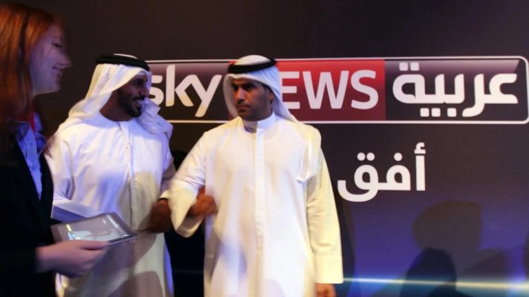 توتر متصاعد بين لندن وأبوظبي بعد اتهامات بتحويل قناة عربية إلى أداة تبرر جرائم دارفور وتجاهل معاناة المدنيين تحت حصار وجوع يمتد لسنوات