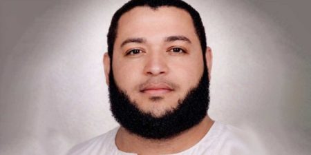 رحيل سجين مصري بعد سنوات من العزلة يشعل تساؤلات حول ثمن الصمت والانتظار في الزنازين وما تبقى من العدالة خلف الأبواب المغلقة