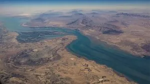 عندما تحالفت إنجلترا مع فارس وسقط مضيق هرمز من يد إسبانيا بدأ تحول موازين القوى الذي غيّر وجه التجارة والهيمنة حتى عصرنا الحديث