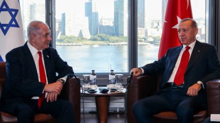 تصاعد التوتر بين أنقرة وتل أبيب يثير مخاوف من مواجهة قد تمتد إلى النفط والأجواء والتجارة وسط تحولات إقليمية تعيد رسم موازين القوة في المنطقة