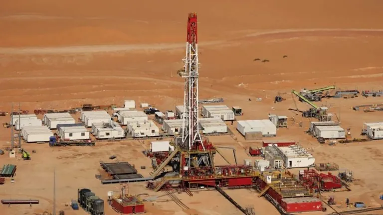 تأكيد سعودي رسمي يكشف خسائر كبيرة في صادرات النفط بعد هجمات إيرانية تطاول منشآت حيوية وتثير تساؤلات حول أمن الإمدادات واستقرار السوق العالمي