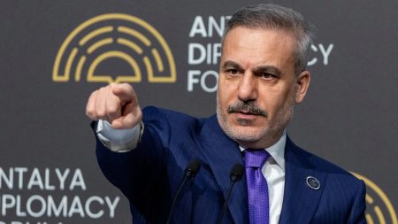 تحذيرات تركية تتصاعد مع تأكيد أن تحالف إسرائيل واليونان وقبرص يحمل أبعادًا عسكرية مقلقة ويثير تساؤلات حول أهدافه وتأثيره على أمن دول المنطقة