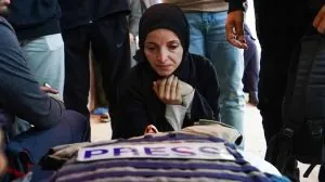 تصاعد الغضب بين الصحفيين الفلسطينيين بعد مقتل مراسل الجزيرة محمد وشاح في قصف إسرائيلي مزدوج يعمّق اتهامات باستهداف متعمّد لإسكات الشهود في غزة