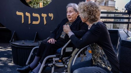 تصاعد شعور بالعزلة والخوف بين الناجين من المحرقة في إسرائيل مع تزايد استغاثاتهم خلال الحرب على إيران وسط أزمات معيشية وأمنية تثقل سنواتهم الأخيرة