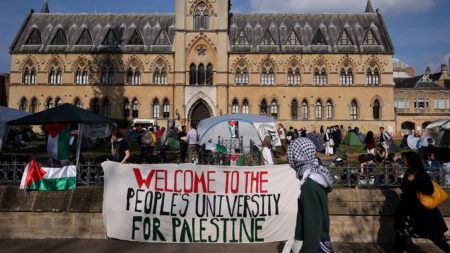 جدل متصاعد في الجامعات البريطانية بعد كشف تمويل مؤسسات أكاديمية لشركة أمنية يقودها ضباط سابقون لمراقبة نشاط طلاب وأكاديميين متضامنين مع فلسطين