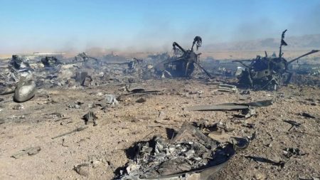 “عملية الأشباح”: كيف استعاد ترامب طياره من قلب ‘خوزستان’؟ سر الـ 5 قتلى وتدمير طائرتين أمريكيتين لمنع وقوعهما في الأسر! خمسة قتلى في إيران خلال عملية أميركية لإنقاذ طيّار أسقطت طائرته فوق خوزستان بينما تتصاعد المواجهة وتزداد المخاوف من اتساع رقعة الصراع