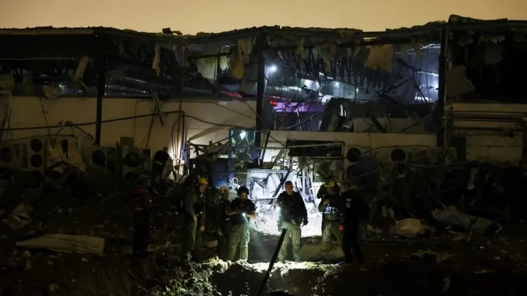 تزايد القلق الدولي مع اتساع رقعة الحرب الأميركية الإسرائيلية ضد إيران وسط تقارير عن إسقاط طائرة أميركية وتصاعد مخاطر إنسانية في المنشآت الصحية الإيرانية