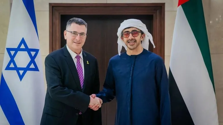 تطور غير مسبوق في حرب الخليج يضع إسرائيل والإمارات في خندق واحد بعد نشر القبة الحديدية على أراضي الأخيرة وسط تصاعد الهجمات الإيرانية