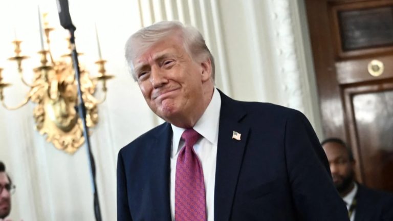 ارتباك سياسي يعمّ المنطقة بعد تمديد واشنطن الهدنة مع طهران وسط تقارير تفيد بتجاوز سفن إيرانية الحصار الأمريكي وتضاؤل فرص المفاوضات المقبلة