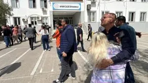 هجومين مسلحين يهزان تركيا خلال يومين داخل مدرستين في كهرمان مرعش وشانلي أورفا، يسفران عن مقتل أربعة أشخاص وإصابة العشرات،