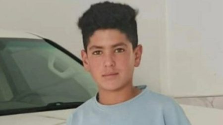 حادثة دهس مروعة في الخليل تفتح تساؤلات حول أمن الفلسطينيين بعد مصرع فتى كان يقود دراجته قرب موكب وزير إسرائيلي في الضفة الغربية