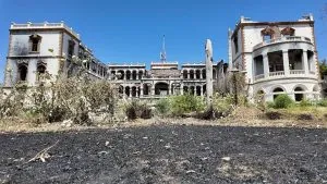 تتعمق مأساة السودان مع استمرار الصراع بين الجيش وقوات الدعم السريع ودخول أطراف إقليمية حولت النزاع إلى حرب تنذر بانهيار إنساني واسع