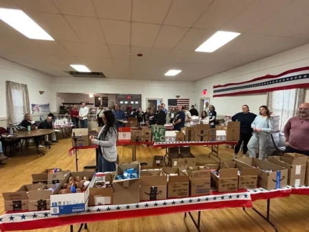 هنا يتم تغليف الطرود