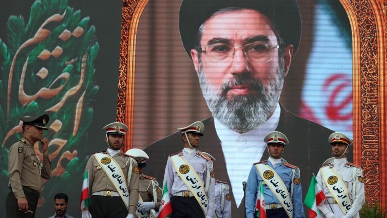 اعترافات صادمة لـ “تامير هايمان”: ضربات إسرائيل وأمريكا فشلت في المساس بنووي إيران.. مسؤول استخباراتي إسرائيلي سابق يؤكد أن ضربات واشنطن وتل أبيب لم تغيّر جوهر برنامج إيران النووي