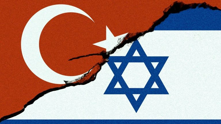 تصاعد الخطاب الإسرائيلي ضد تركيا مع تشبيهها بإيران، وسط تحذيرات من صدام محتمل وتأكيد خبراء أن توازنات الشرق الأوسط أكثر تعقيداً وتعددية.