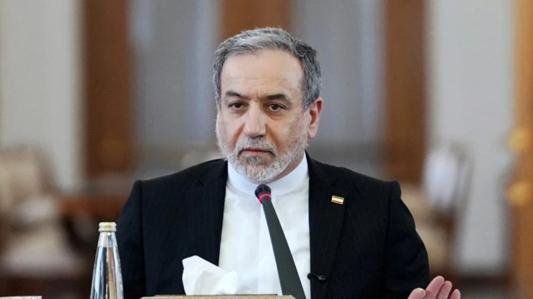 ترامب: إسرائيل كانت ستُمحى من الوجود لولا الولايات المتحدة.. وواشنطن ترفض إطلاع تل أبيب على نص الاتفاق مع إيران واشنطن ترفض تسليم إسرائيل نص تفاهمها مع إيران، وترامب يتعهد بنشره للكونغرس وسط انتقادات إسرائيلية ومخاوف من مكاسب لطهران على حساب أهداف الحرب.