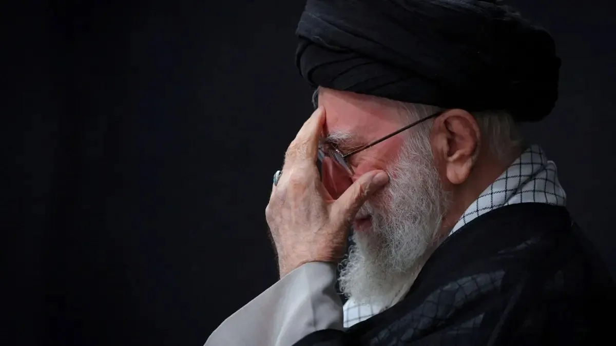 ثروة “المرشد”.. كيف كان يعيش خامنئي في ترف الـ 200 مليار دولار بينما يفتك الجوع بالإيرانيين؟